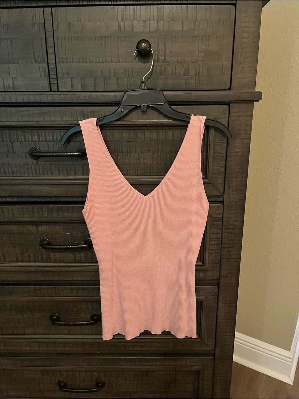 SHEIN Ribbed V-Neck Tank Top - Light Pink